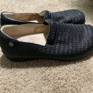 Algeria slip resistant work clog